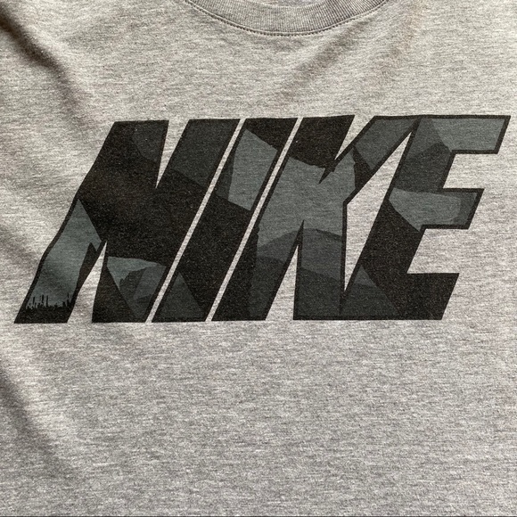 The Nike Tee - Picture 2 of 3